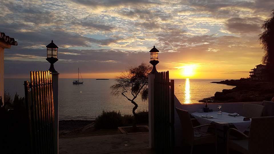 Hostal Restaurante Playa Colonia de Sant Jordi Exterior foto